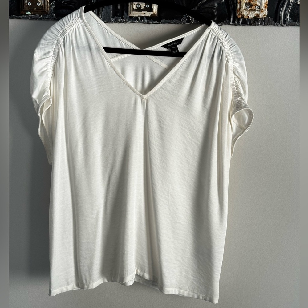 RW&CO. Cream V-Neck Blouse